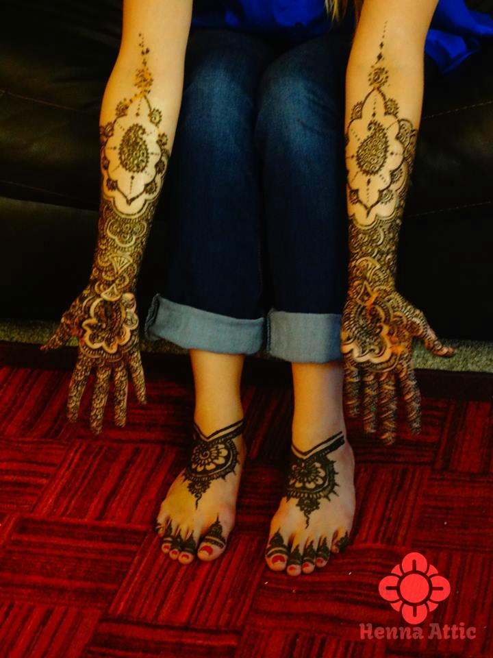 bridalhenna logo