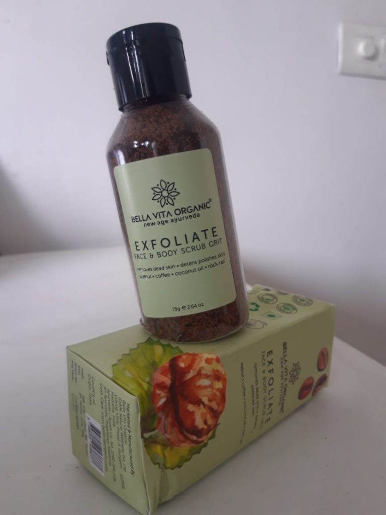 Review Bella Vita Organic Exfoliate Coffee Scrub For Face & Body Skin Brightening